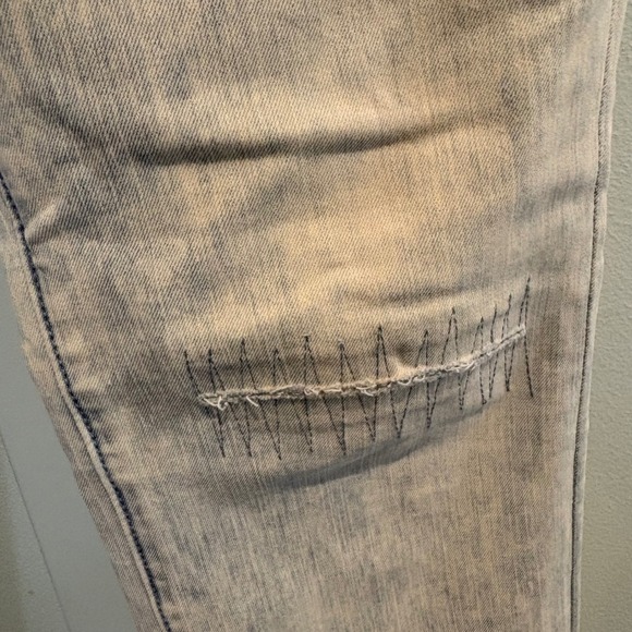 American Eagle Hi-Rise Jegging Light Acid Wash Ne(X)t Level Stretch Raw Hem 8 - Picture 5 of 16